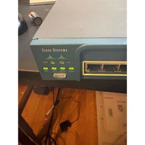 Cisco Catalyst 2950 Series 24 Port Managed Switch WS-C2950-24 10/100 Ethernet